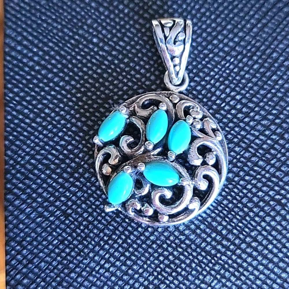 SLEEPING BEAUTY SMALL PENDANT